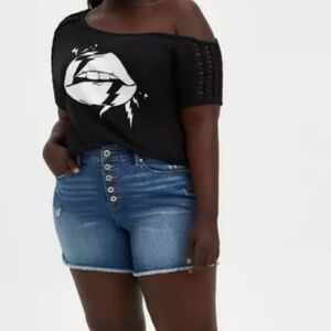 Torrid 2x Lattice Off Shoulder Tee - Heritage Slub Lips Black